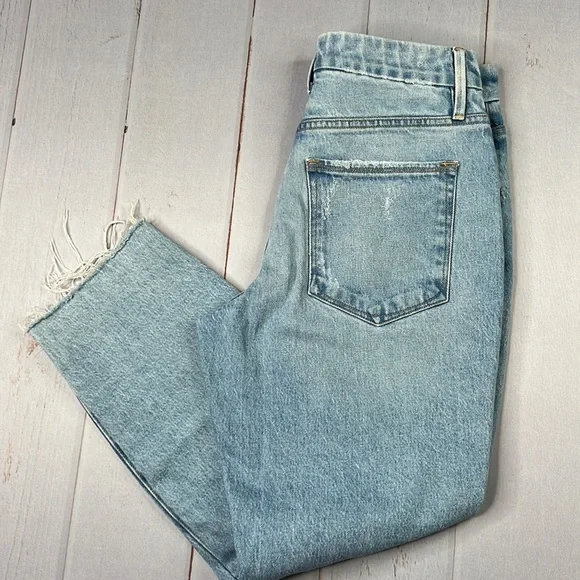 NWOT - Good American Jeans - Size 4 - Picture 3 of 5